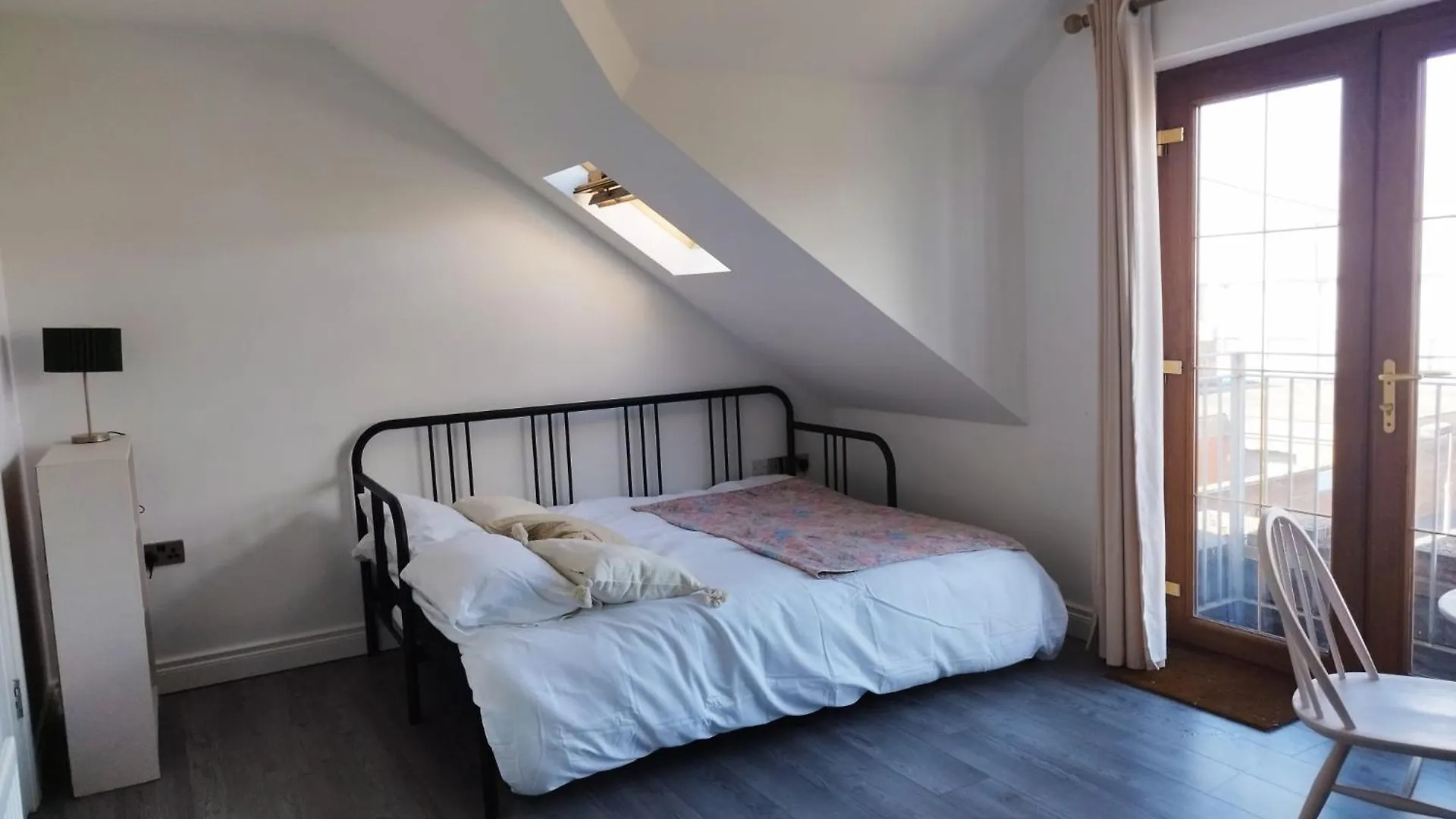 Belfast City Centre, Brilliant Light Apartment