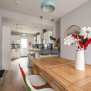 Cavehill House Holiday home